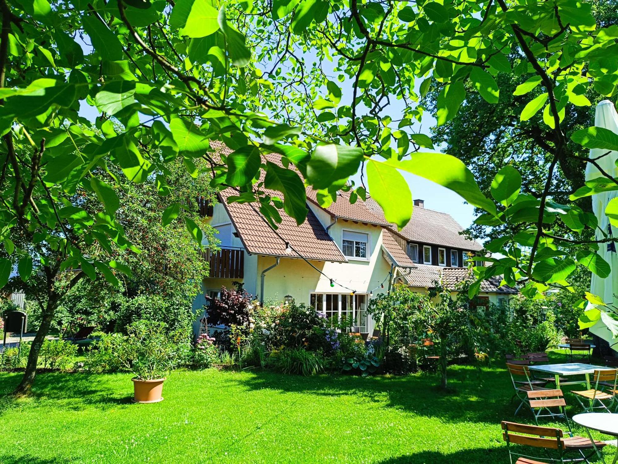 Landgasthof Zum Rappen Creglingen Exterior photo